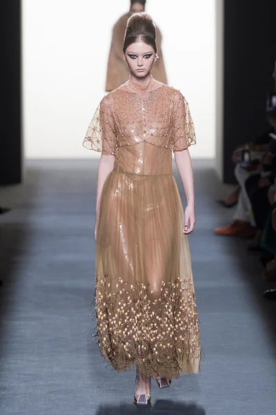 Look 39